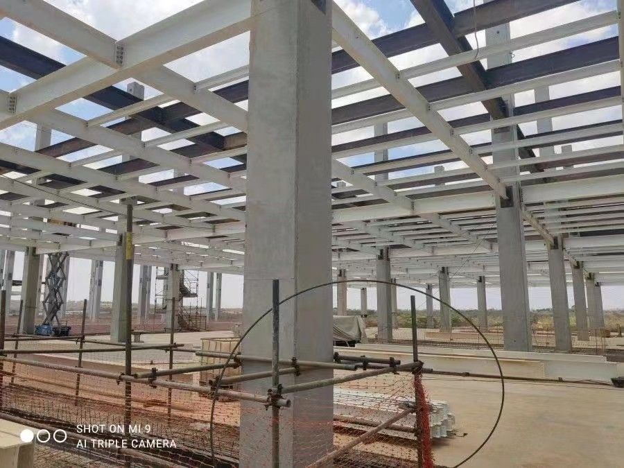 कम लागत आसान स्थापना पूर्वनिर्मित पूर्वनिर्मित इस्पात संरचनात्मक फ्रेम औद्योगिक कार्यशाला फर्नीचर उद्योग के लिए